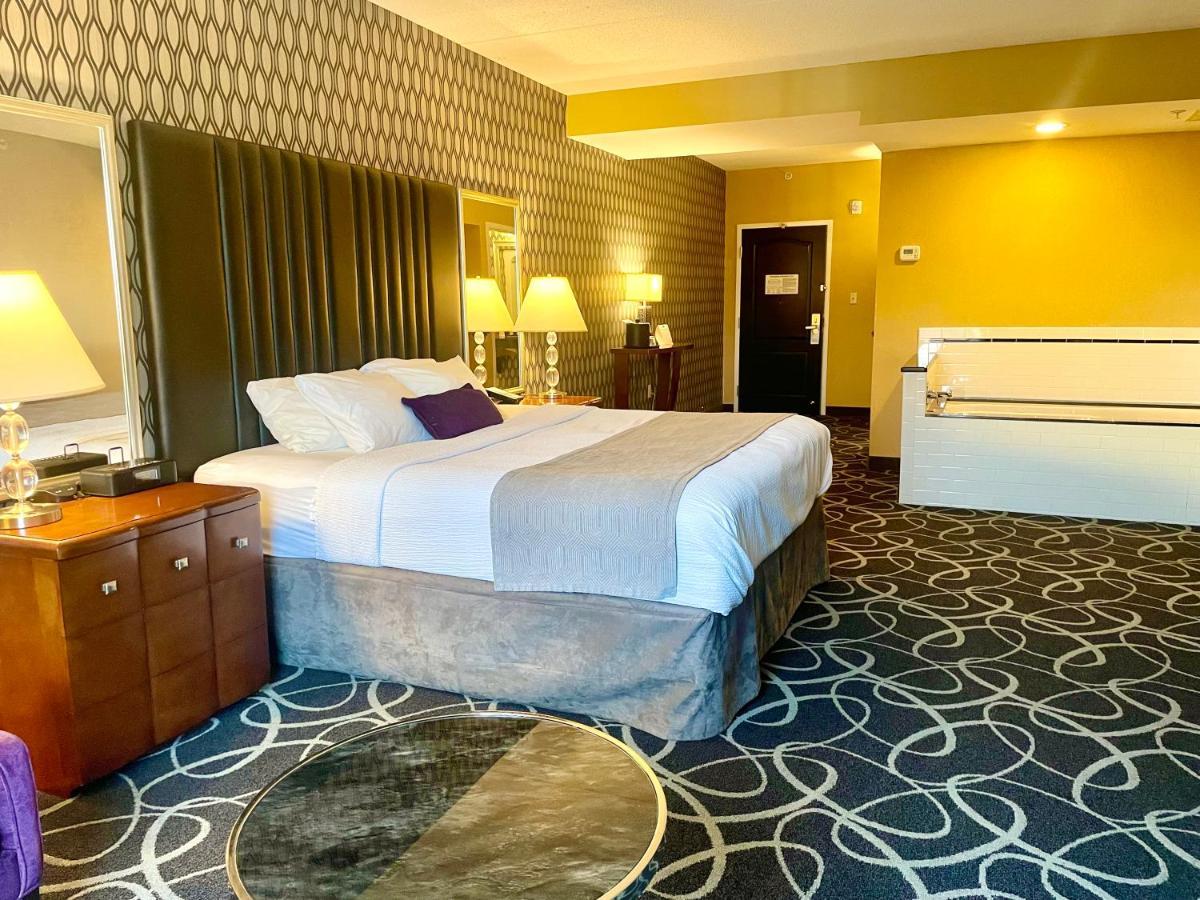 Park Manor Hotel クリフトン・パーク エクステリア 写真 A room at the Hotel Del Monte