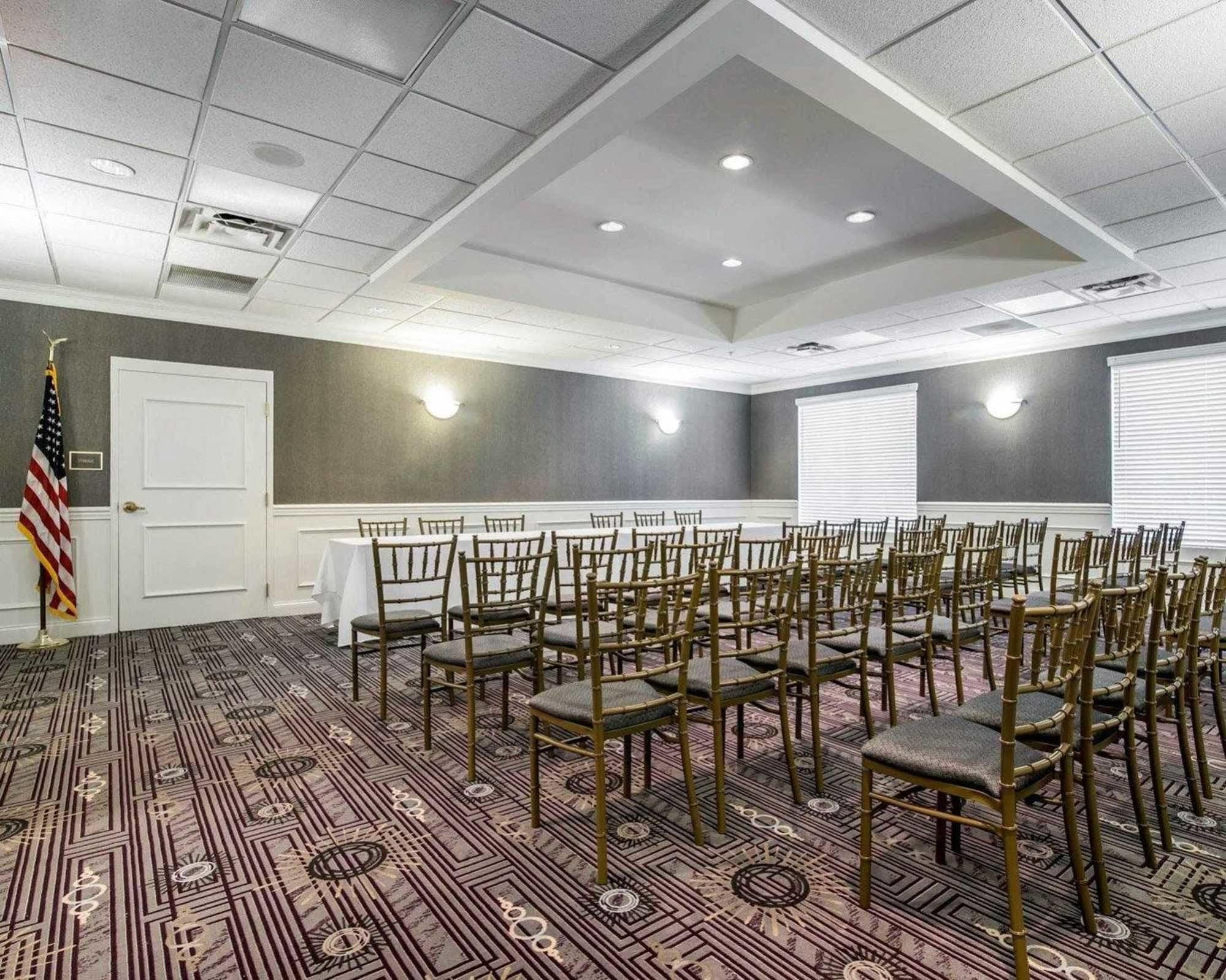 Park Manor Hotel クリフトン・パーク エクステリア 写真 The ballroom at the 2016 Republican National Convention