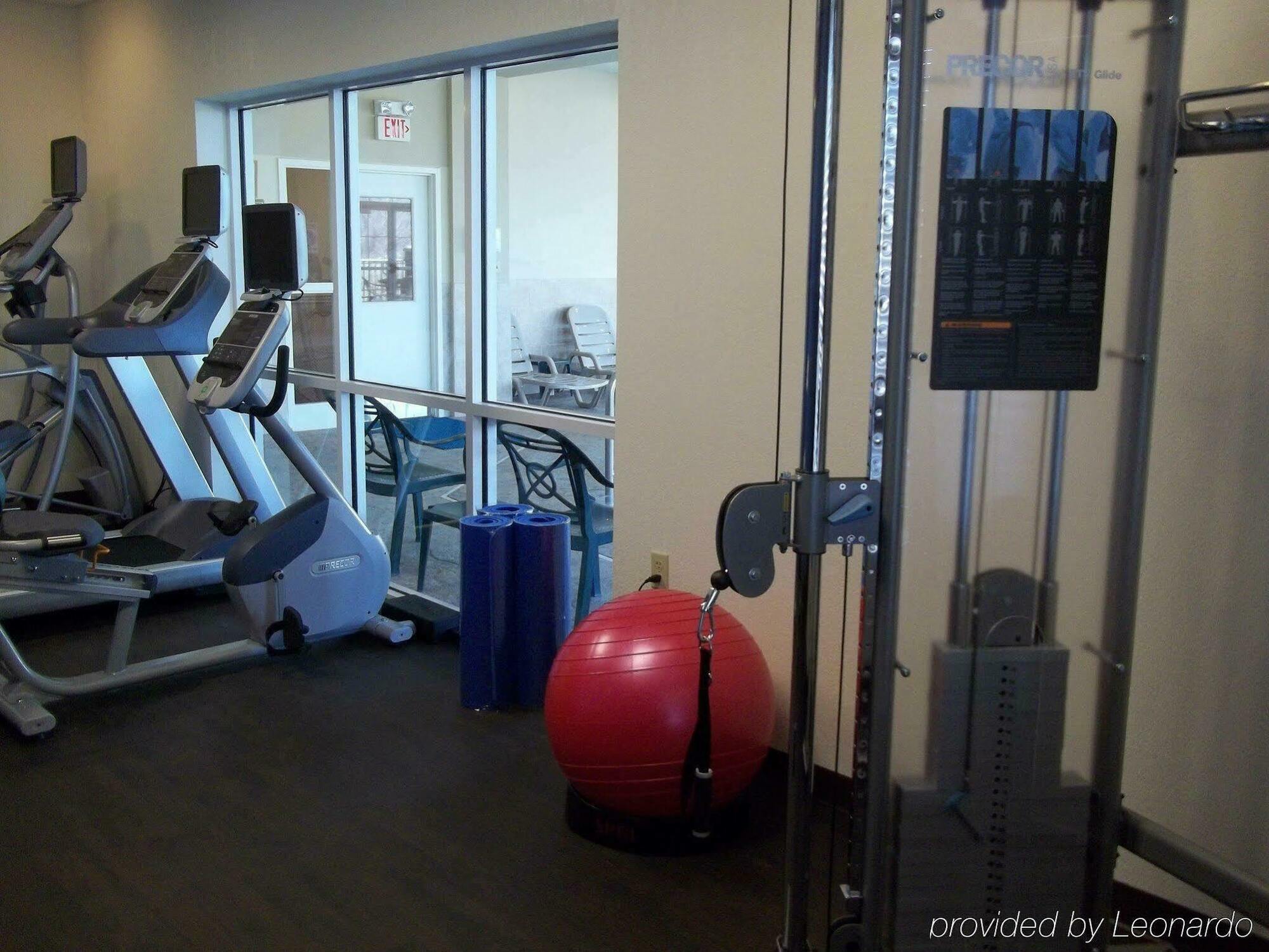 Park Manor Hotel クリフトン・パーク エクステリア 写真 A typical fitness center