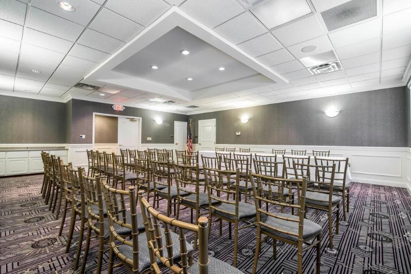 Park Manor Hotel クリフトン・パーク エクステリア 写真 The ballroom at the Hilton Garden Inn